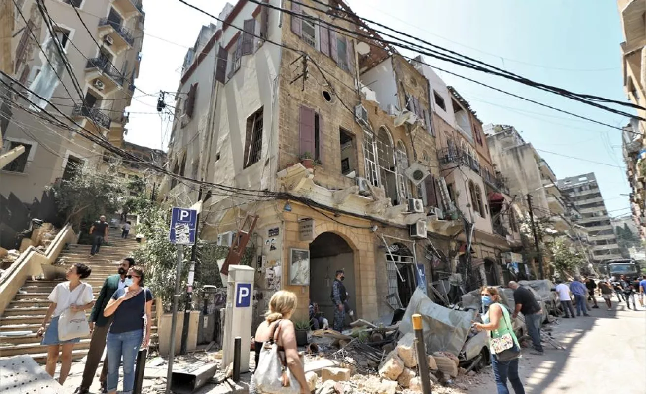 Imágenes de la devastación que dejó la deflagración en Beirut (Fotos)