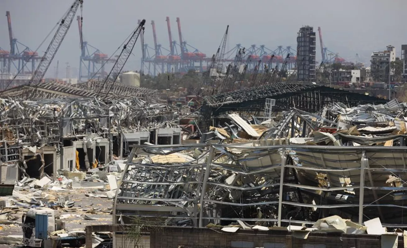 Imágenes de la devastación que dejó la deflagración en Beirut (Fotos)