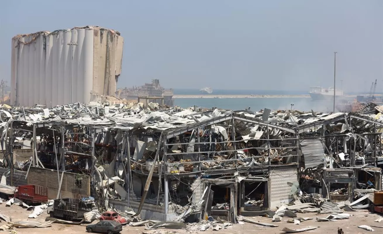 Imágenes de la devastación que dejó la deflagración en Beirut (Fotos)