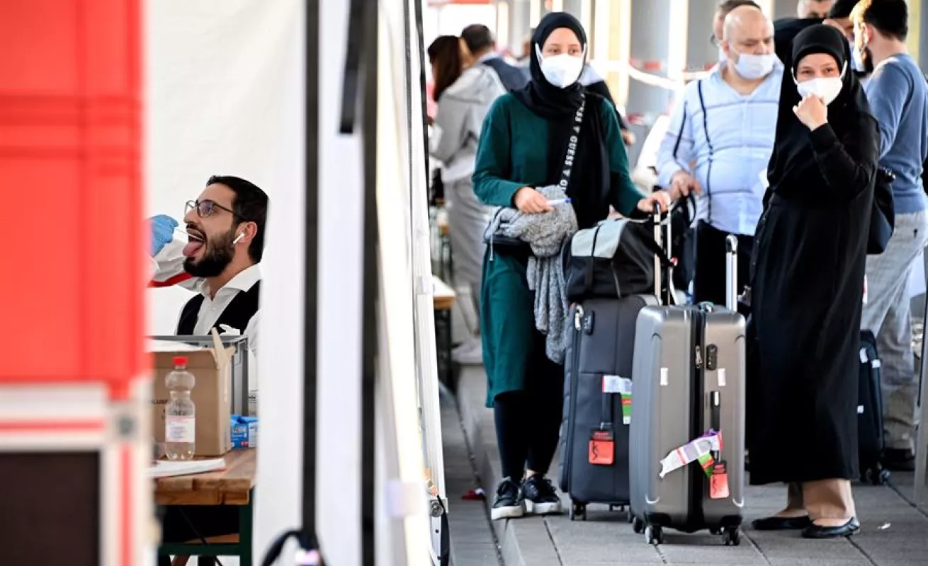  Pruebas obligatorias de coronavirus para viajeros procedentes de países en riesgo