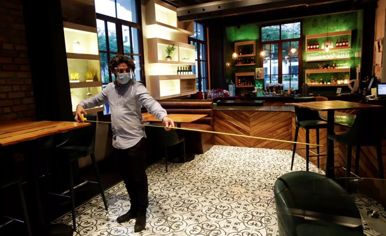 ¡Abierto! Buen provecho en el restaurante