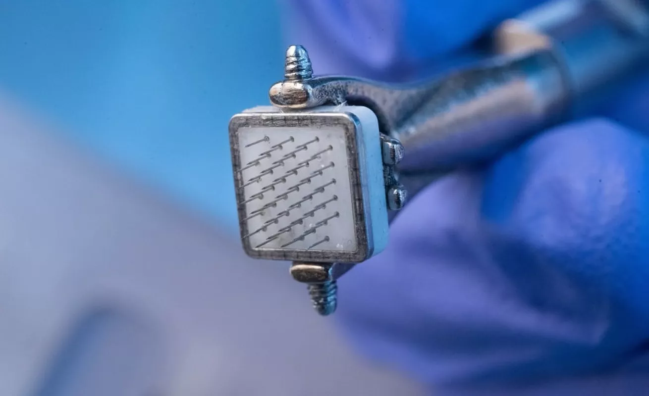 Crean el primer dispositivo para recuperar la visión (Fotos)