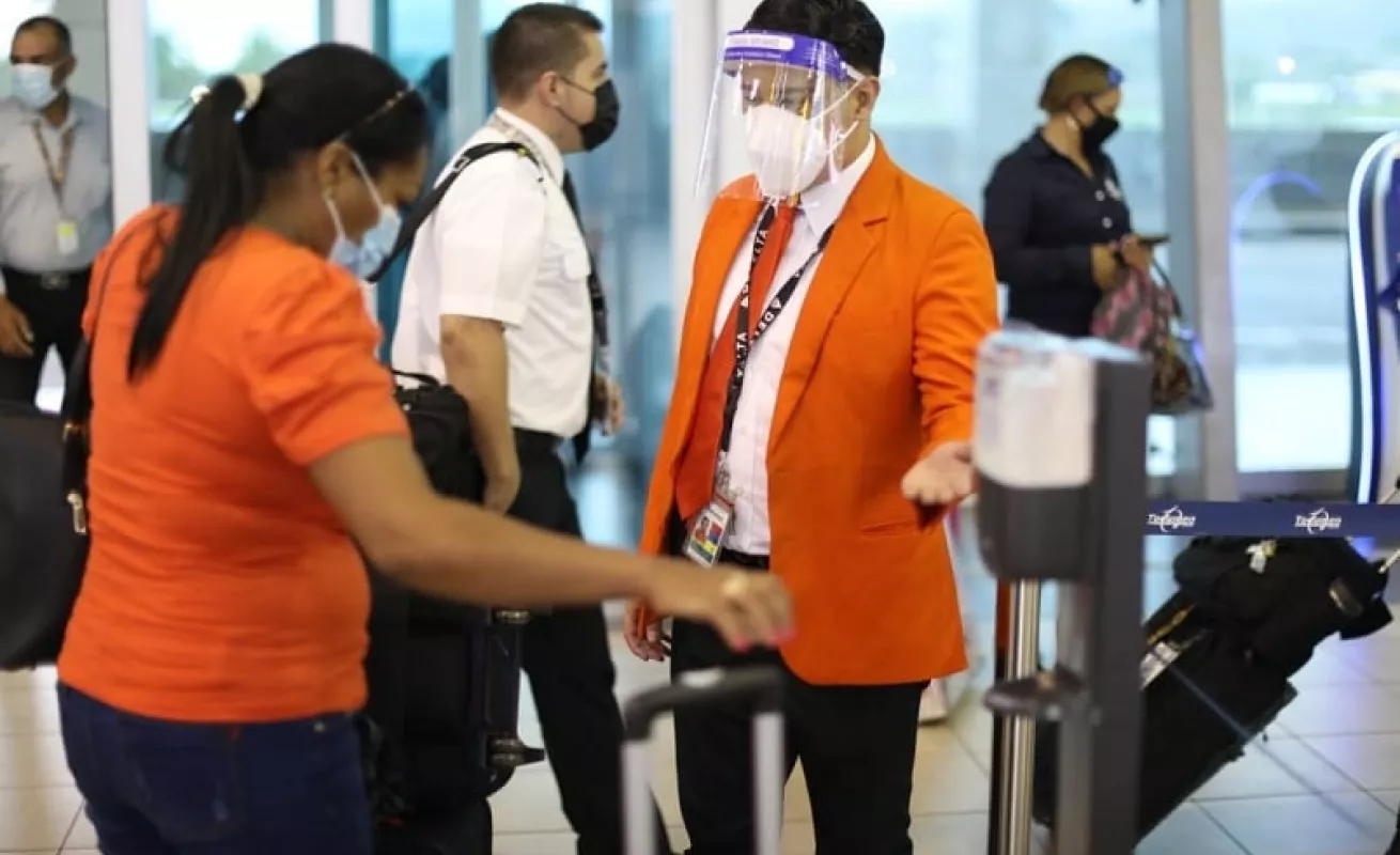 Panamá abre sus fronteras aéreas (Fotos)