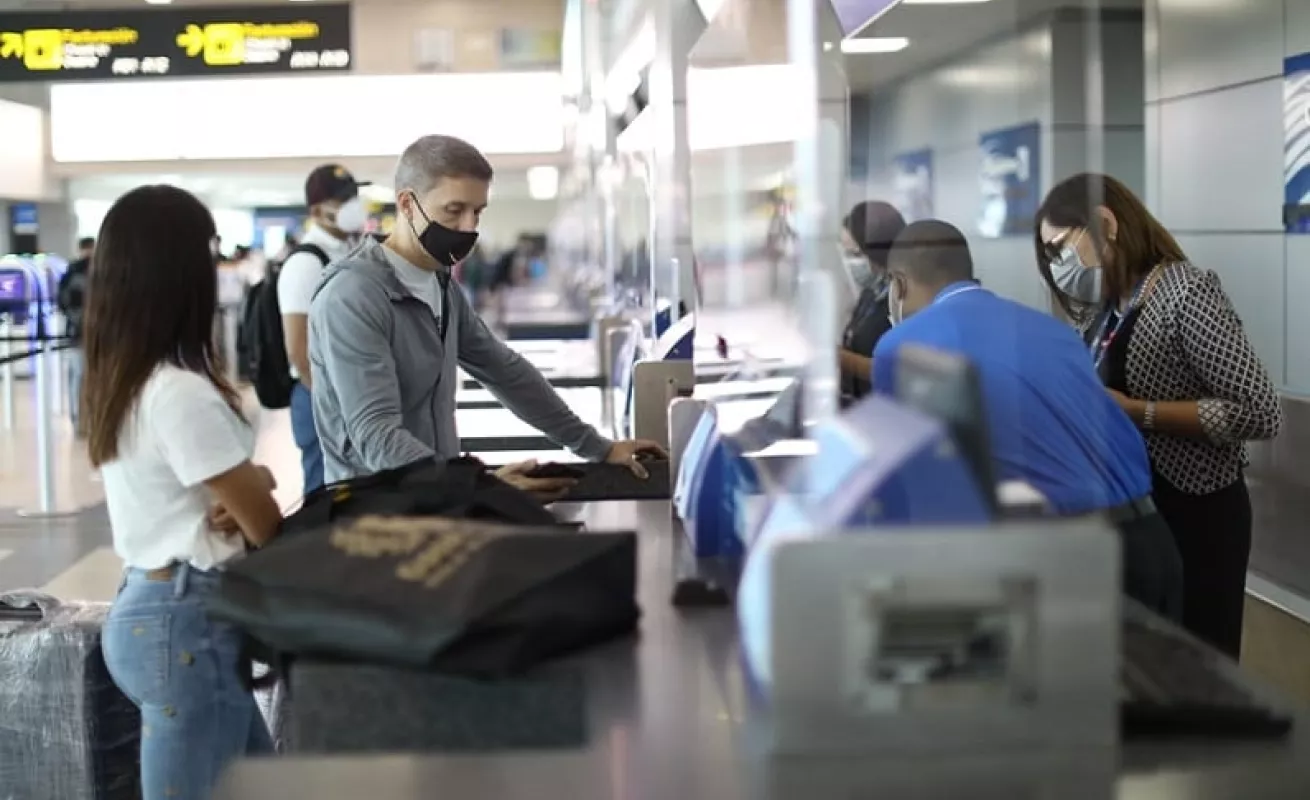 Panamá abre sus fronteras aéreas (Fotos)