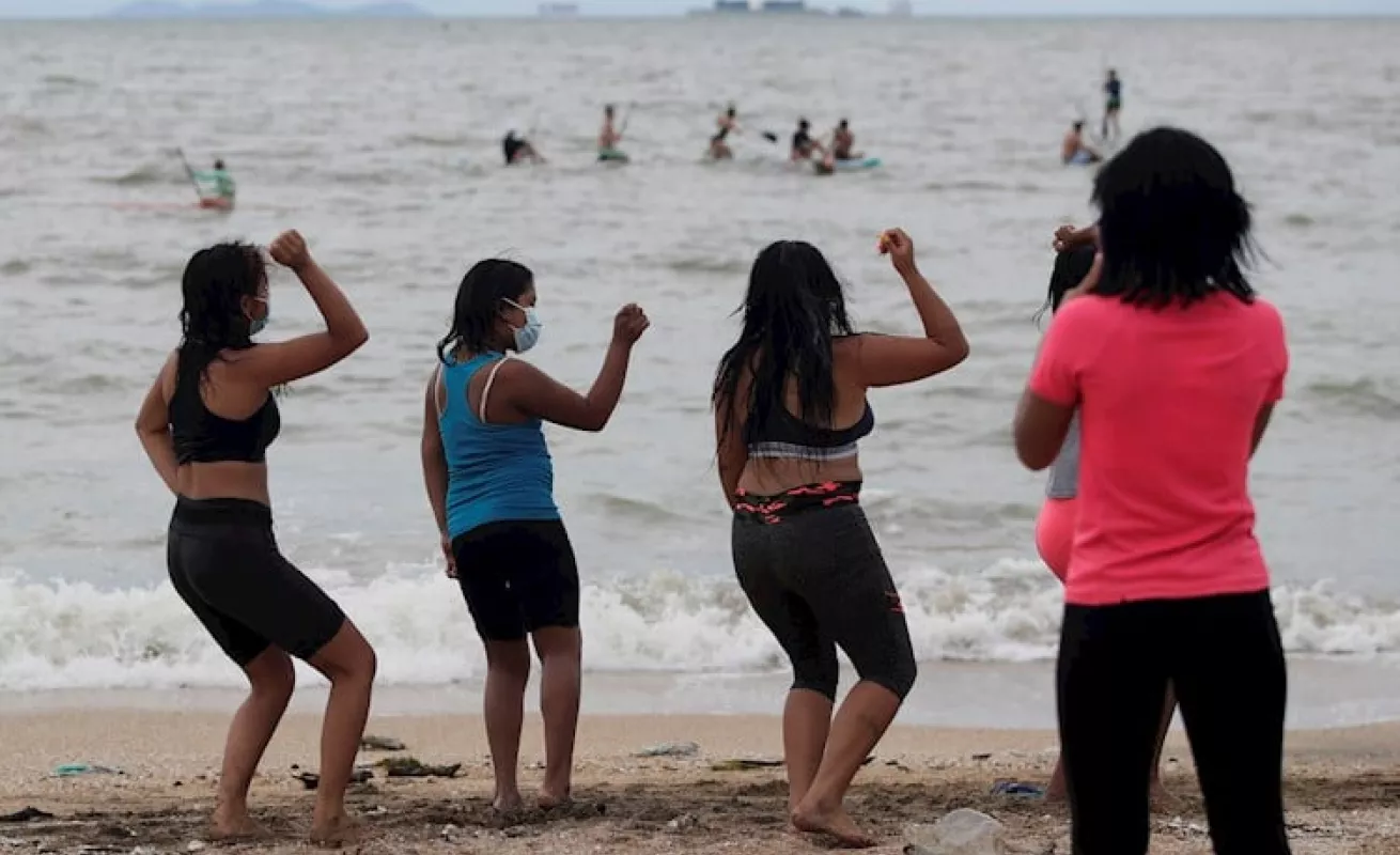 Día de playa y familia, después de 8 meses  