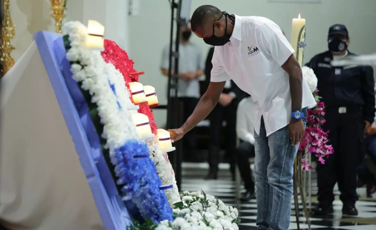 En honor a las víctimas del COVID19