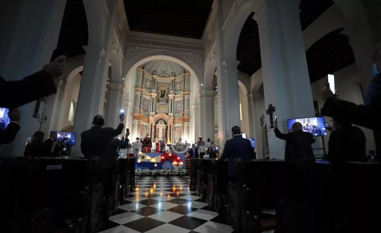 En honor a las víctimas del COVID19