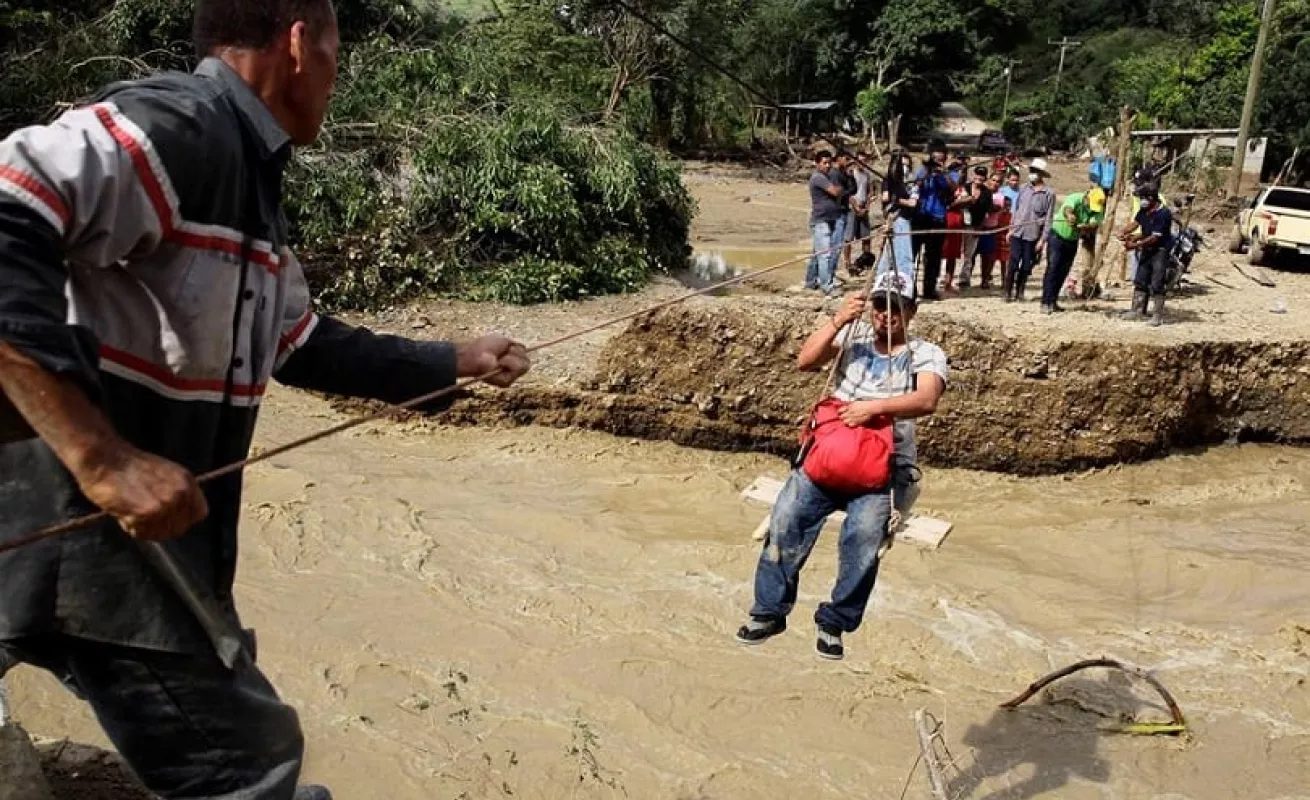 Iota deja al menos 26 muertos y devastación en Centroamérica y el Caribe (Fotos)