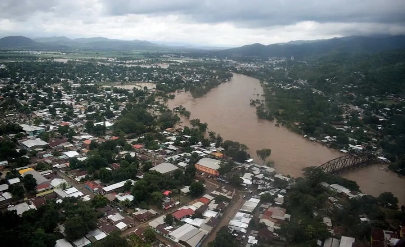 Iota deja al menos 26 muertos y devastación en Centroamérica y el Caribe (Fotos)