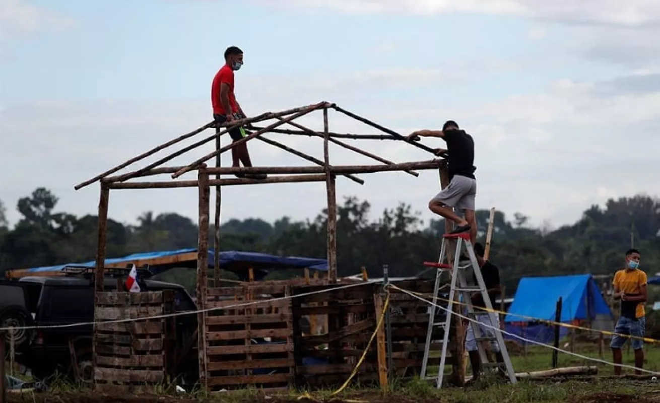 Invasores en Panamá, la "lucha" por tener casa que se agudiza con la pandemia (Fotos)
