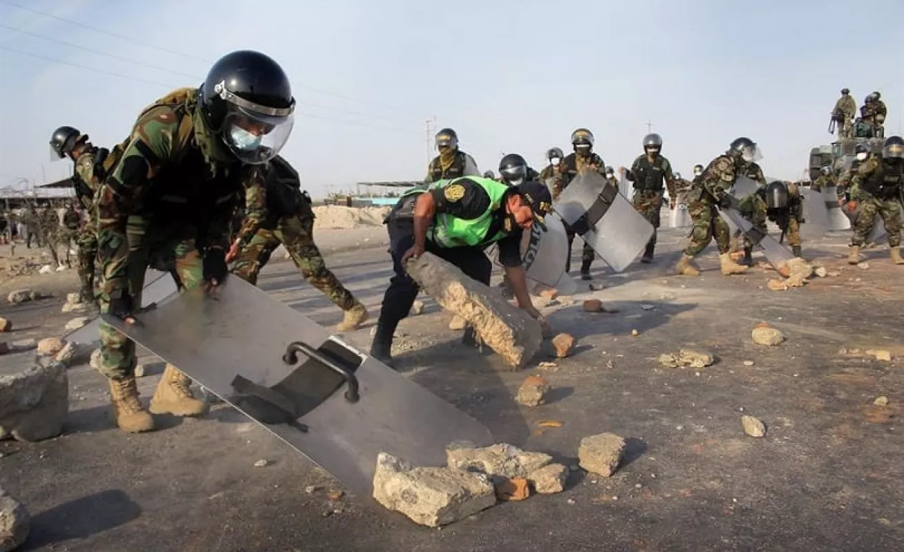  Trabajadores agroindustriales de Perú protestan ante rechazo aprobación de la nueva ley agraria (Fotos)