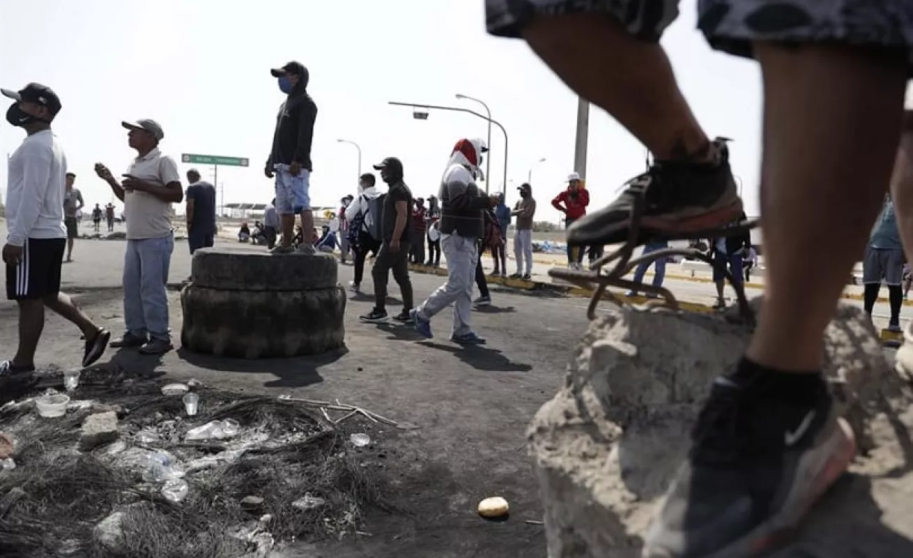  Trabajadores agroindustriales de Perú protestan ante rechazo aprobación de la nueva ley agraria (Fotos)