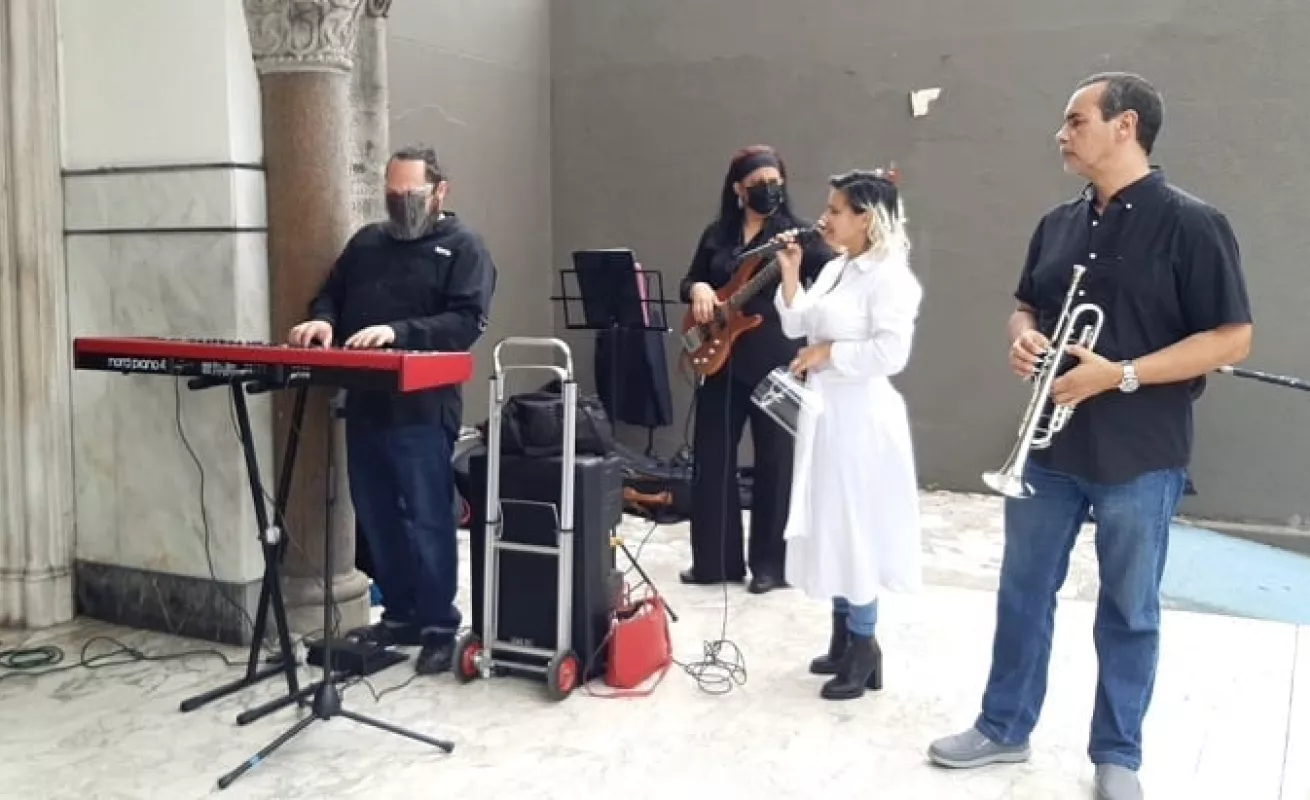 Al son de la trompeta y la buena música despiden al trompetista Vitín Paz