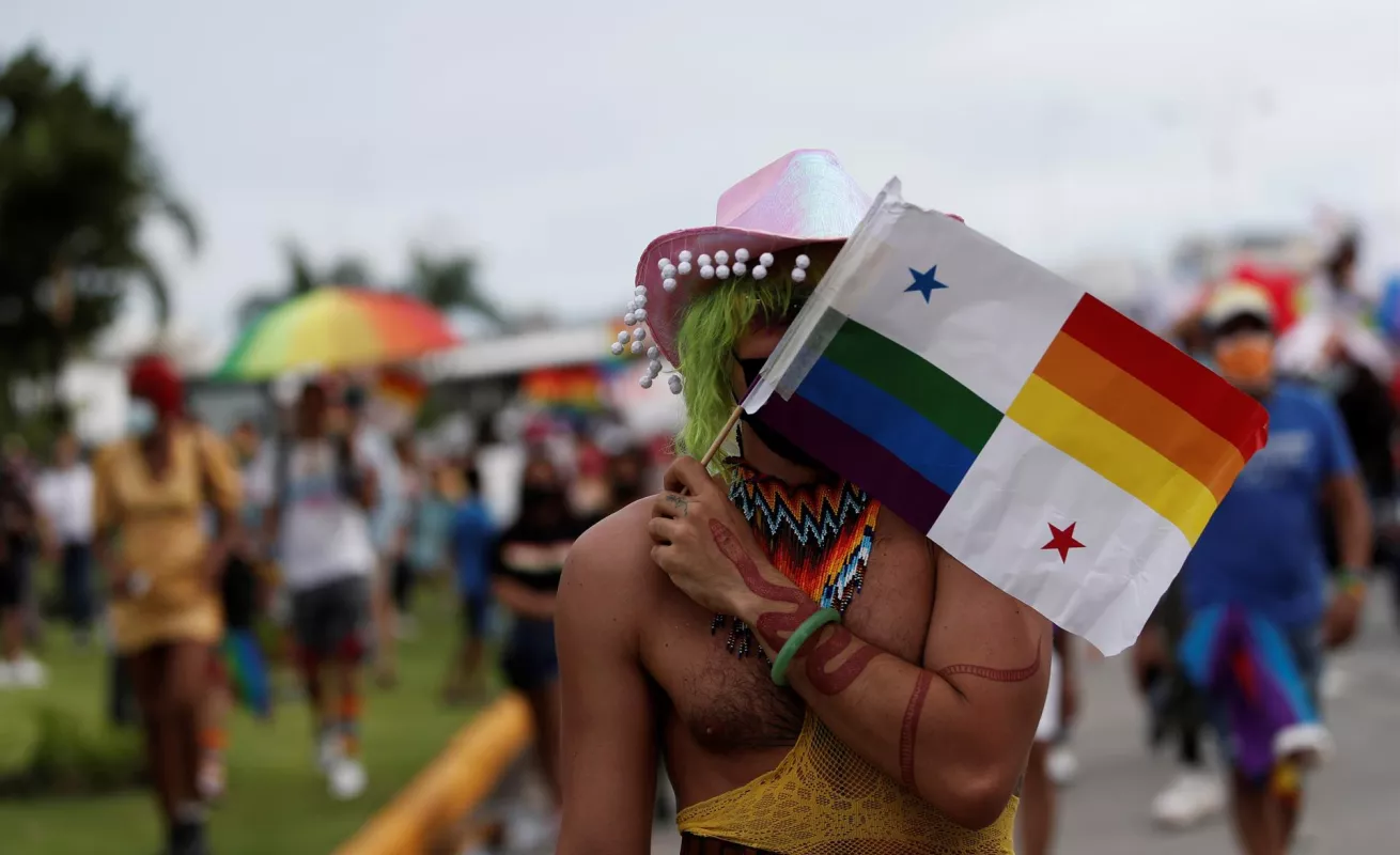 Panameños marchan contra la discriminación LGTBI en las fuerzas de seguridad