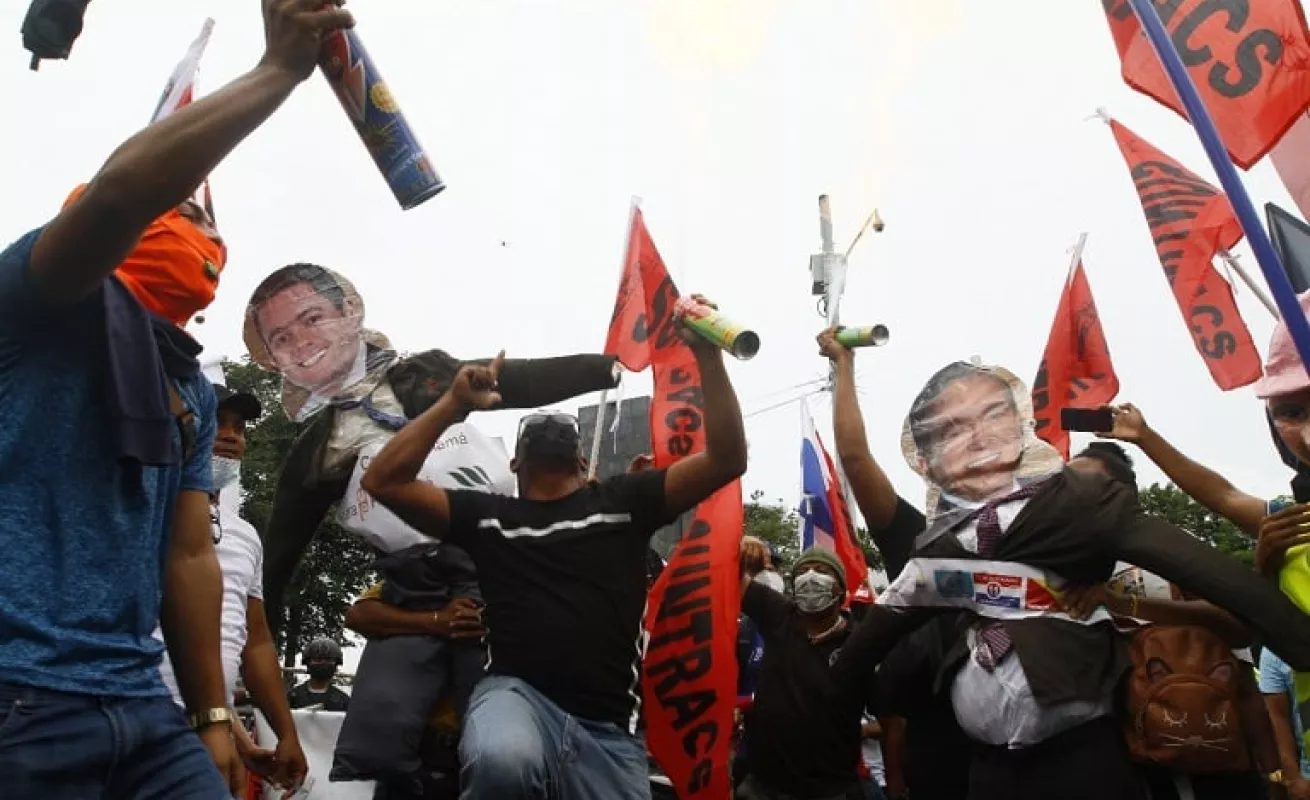 Ánimos caldeados durante instalación del nuevo periodo legislativo (Fotos)