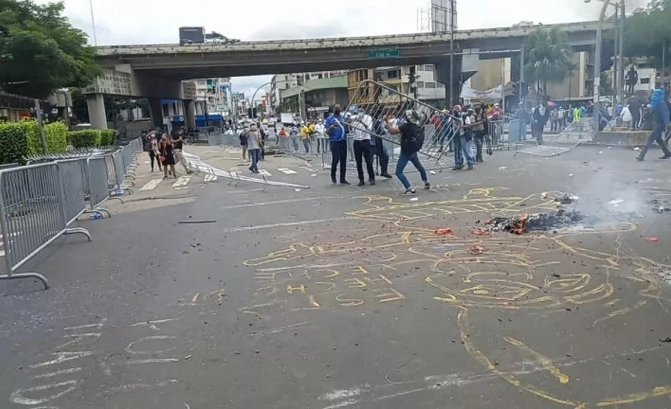 Ánimos caldeados durante instalación del nuevo periodo legislativo (Fotos)