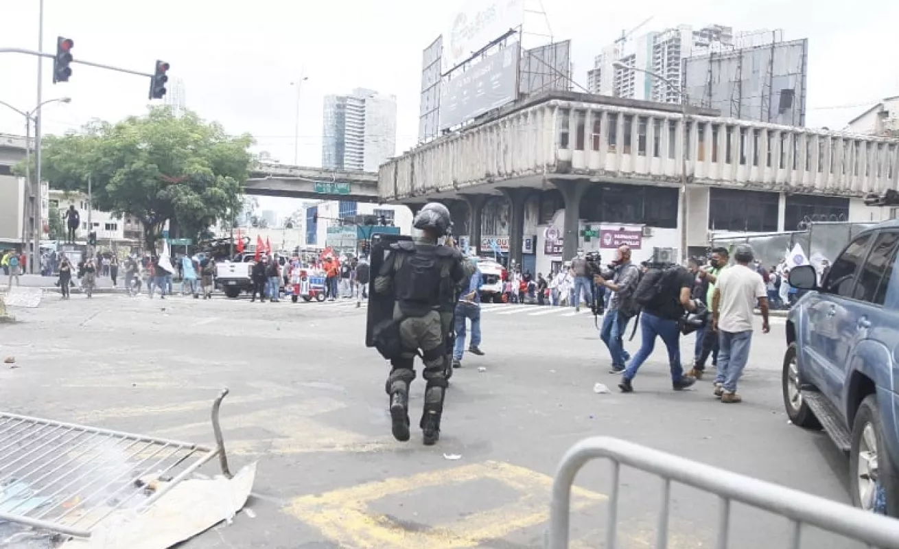 Ánimos caldeados durante instalación del nuevo periodo legislativo (Fotos)