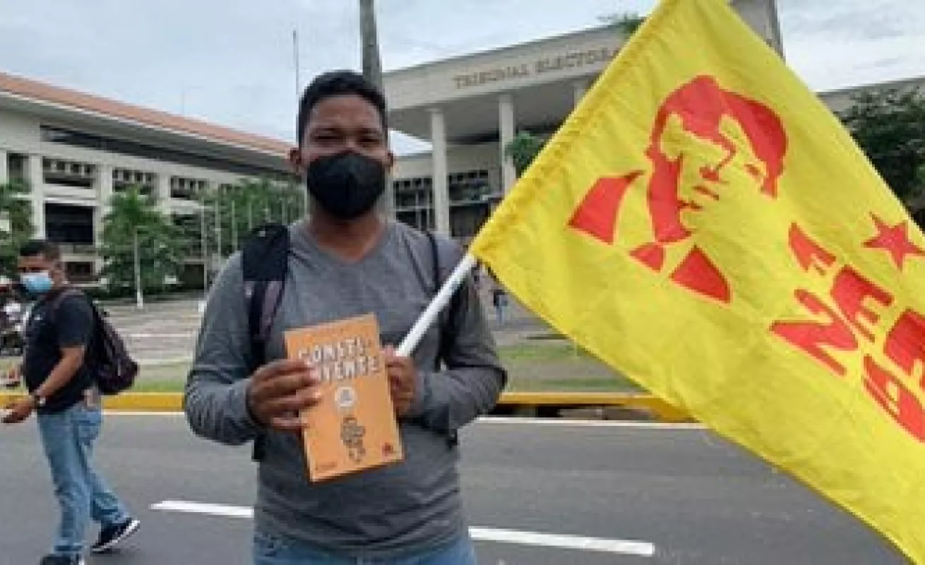 Frenadeso en la calle, realiza piqueteo y volanteo a favor de Constituyente Originaria 