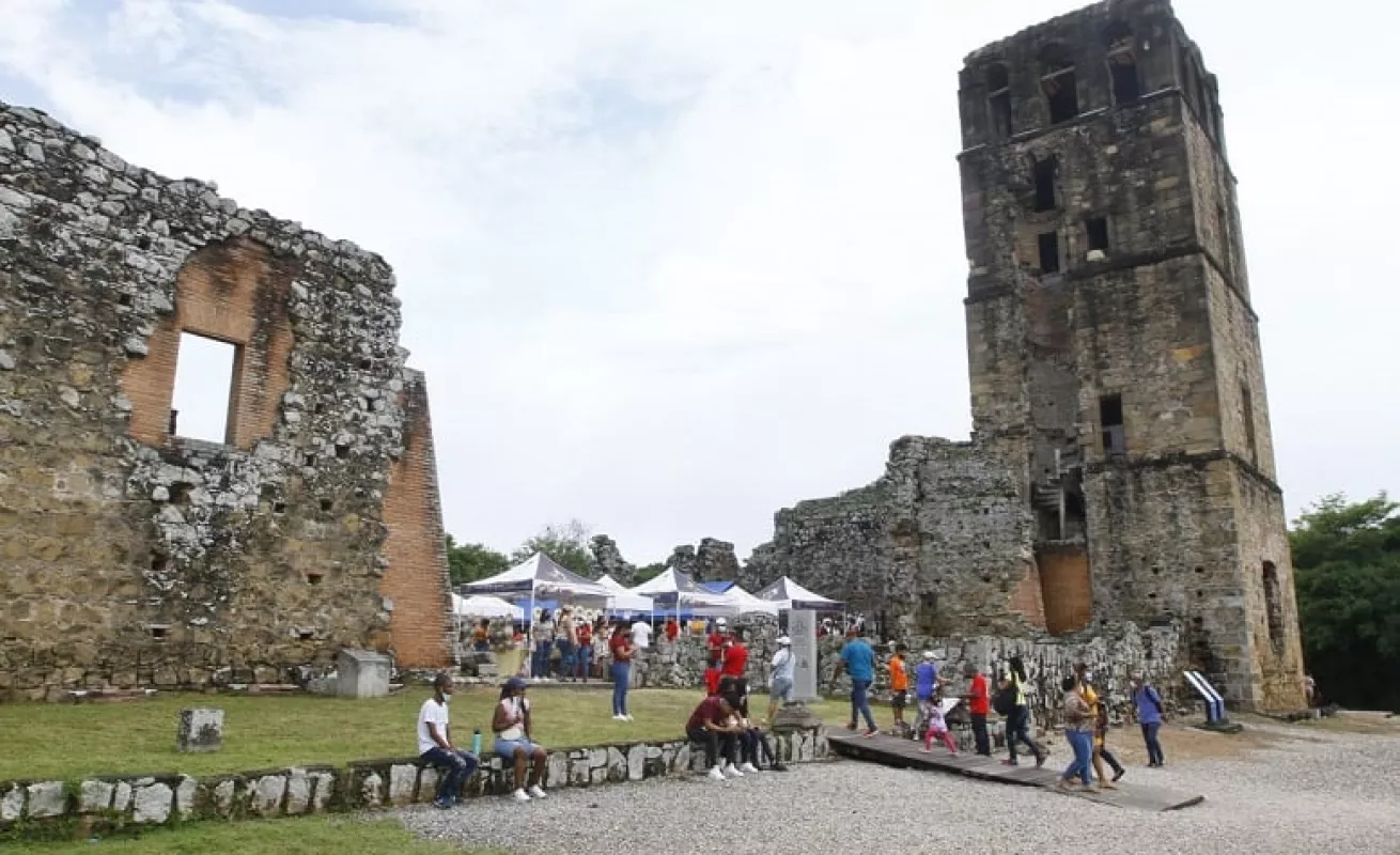 Recuerdan la historia (Fotos)