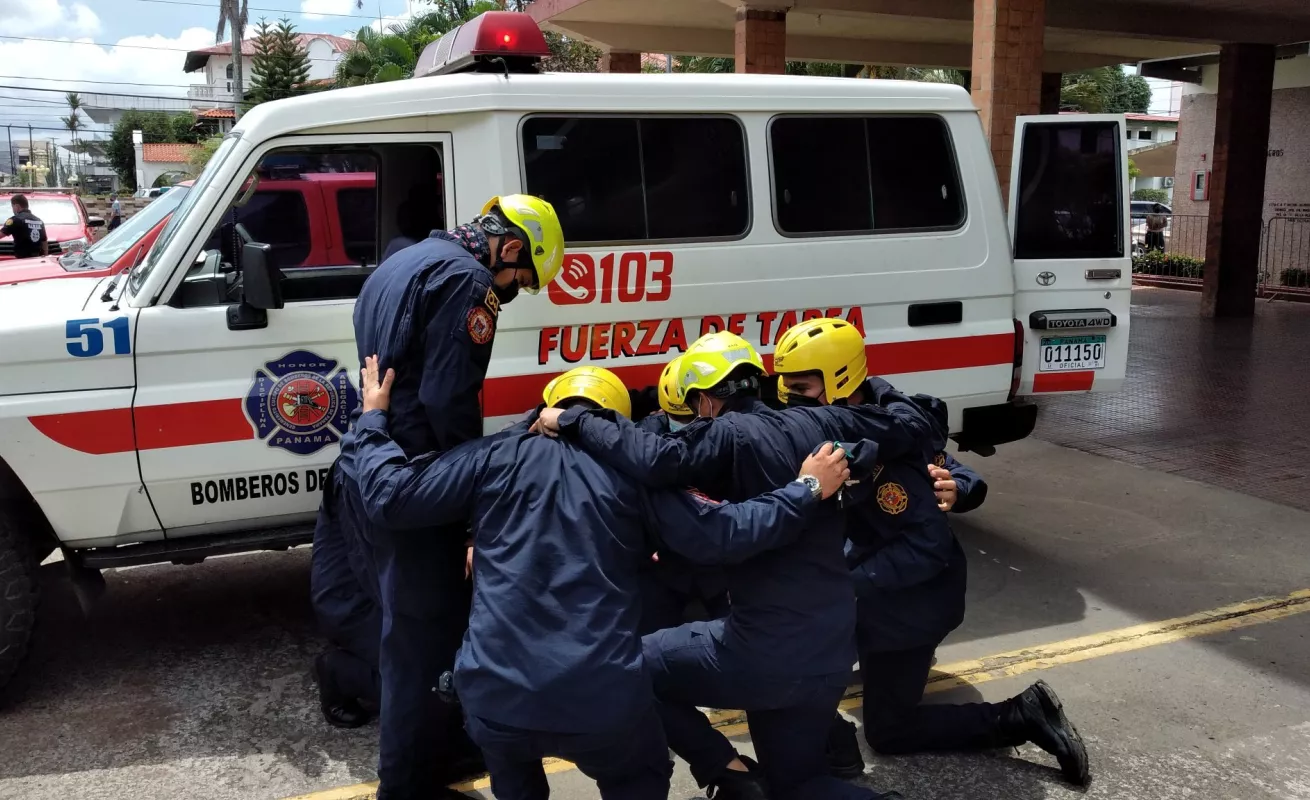 Menor desaparece en Quebrada La Hormiga; lo buscan (Fotos)