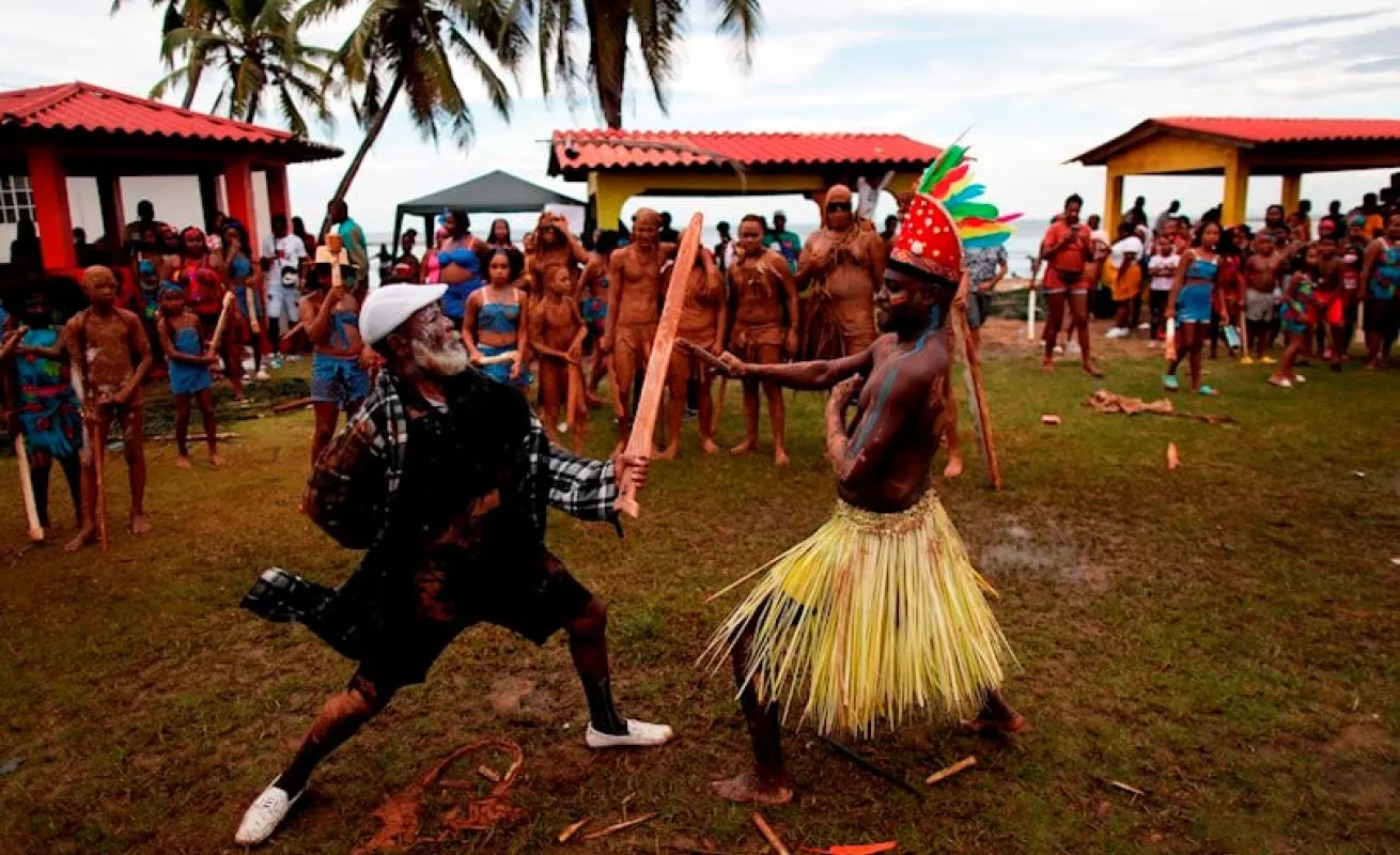 Un Cristóbal Colón muy nativo y de color moreno descubre América en Panamá (Fotos)