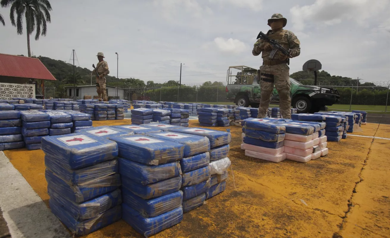 Fuerzas de seguridad decomisan más de 2 toneladas de droga en Panamá