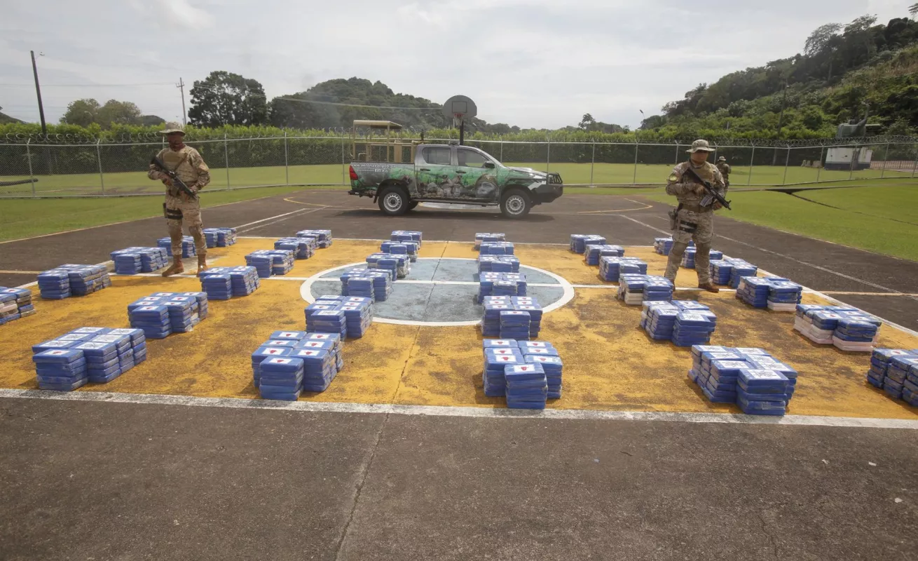 Fuerzas de seguridad decomisan más de 2 toneladas de droga en Panamá