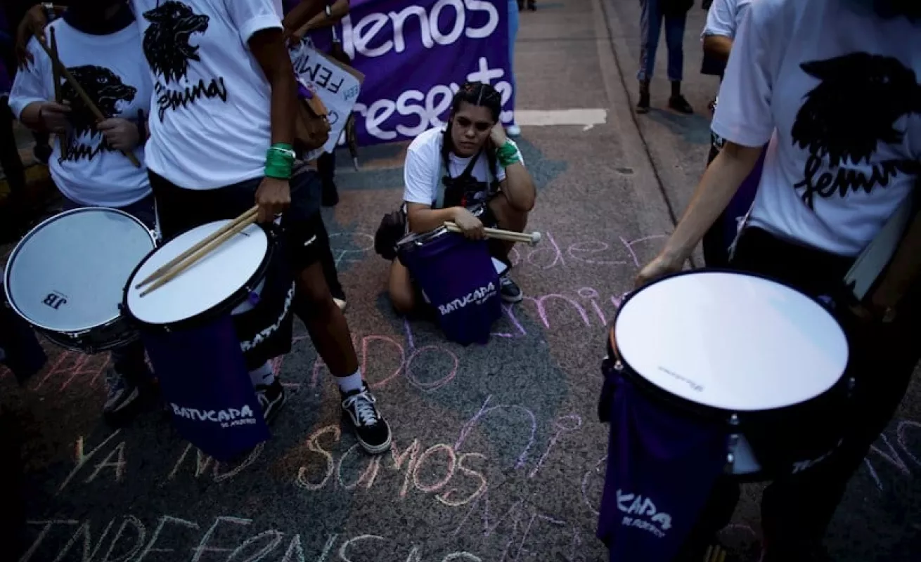Féminas exigen un alto a la violencia contra la mujer (Fotos)