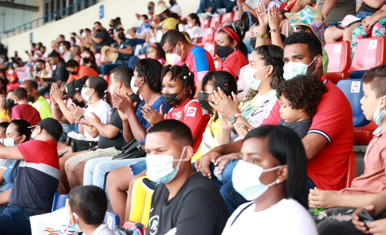 ¡Las mejores! Bandas independientes se lucen en el Rommel 