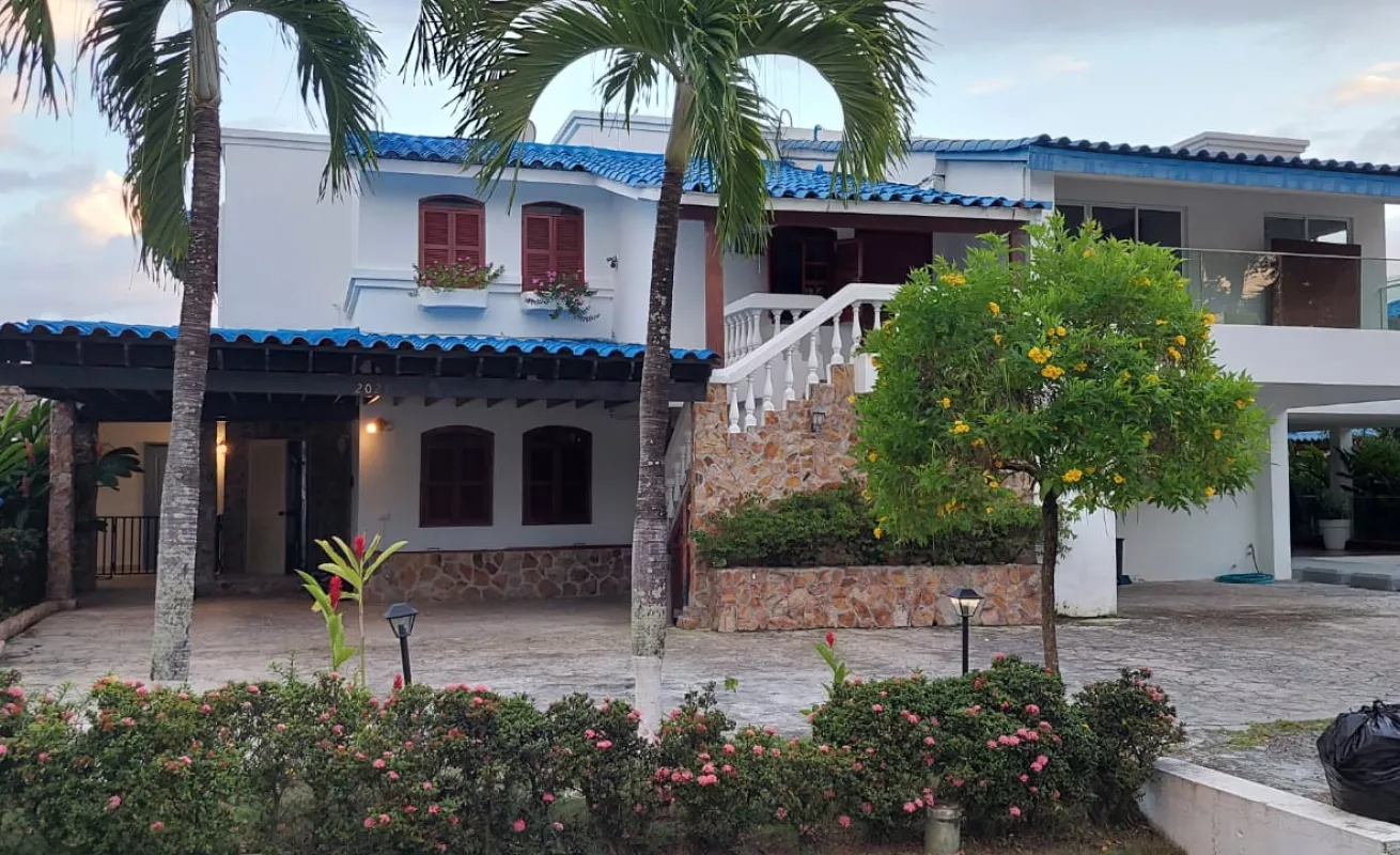 En el interior de la narcocasa del Clan del Golfo #OperacionFisher 