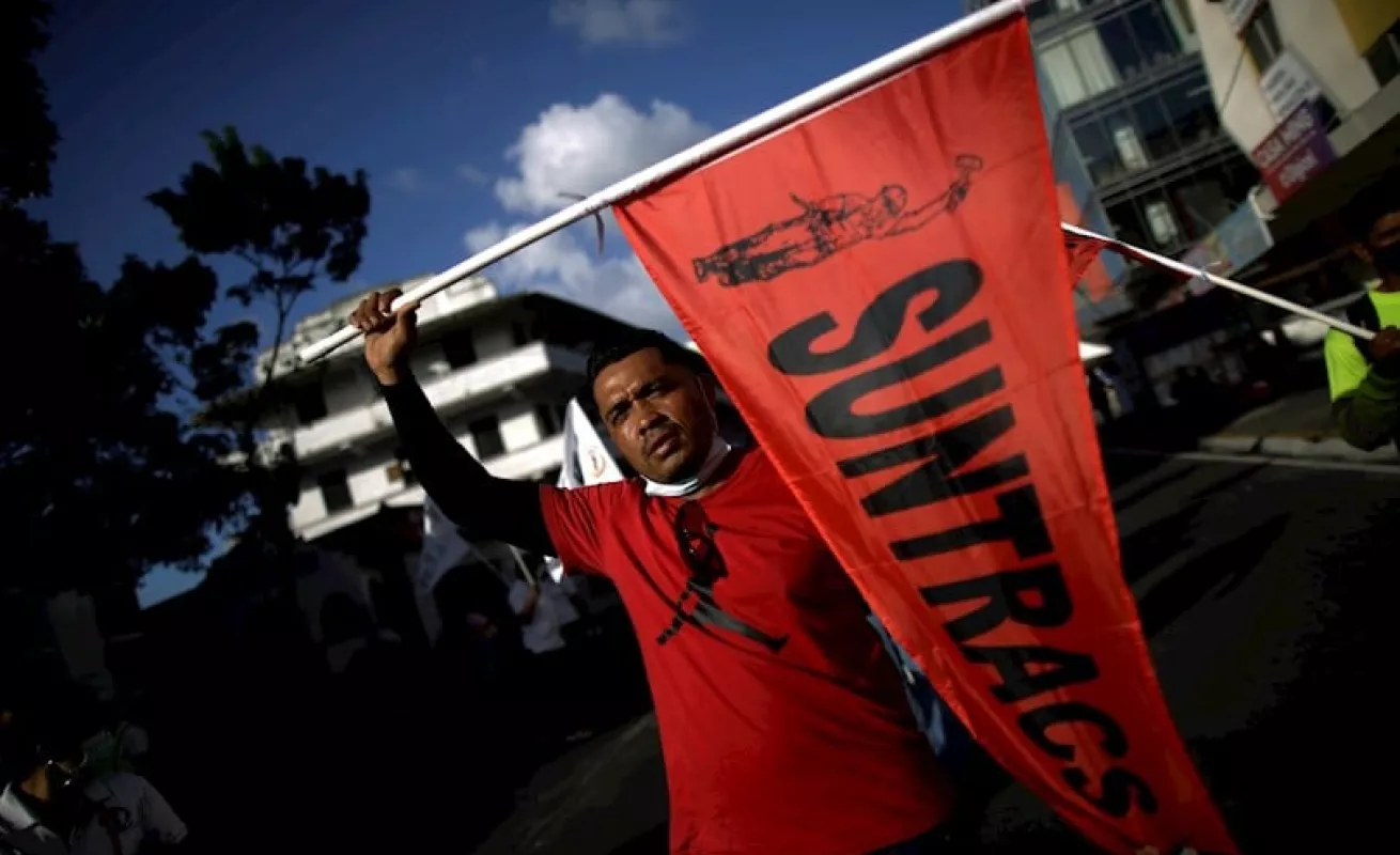 Sindicalistas y educadores marchan a la presidencia para pedir que el Estado garantice derechos básicos (Fotos)