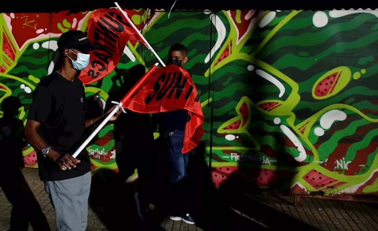 Sindicalistas y educadores marchan a la presidencia para pedir que el Estado garantice derechos básicos (Fotos)