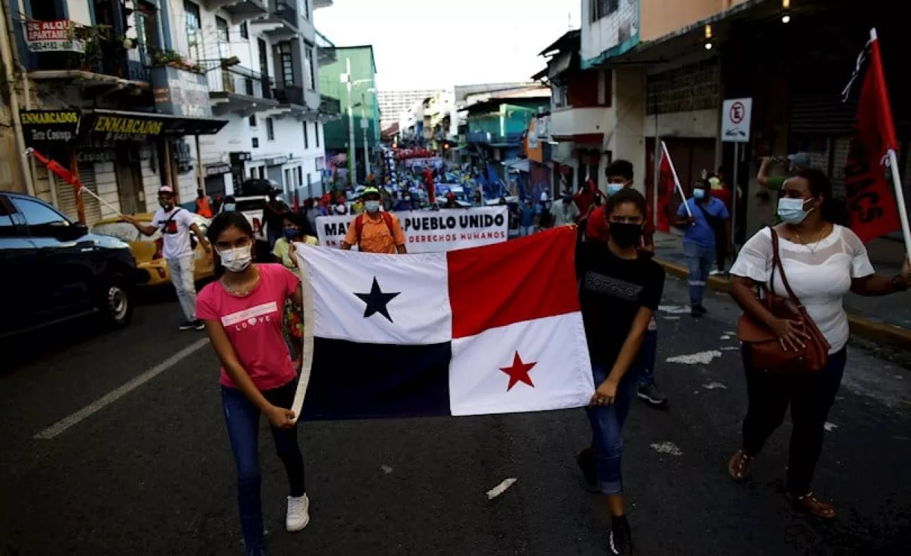 Sindicalistas y educadores marchan a la presidencia para pedir que el Estado garantice derechos básicos (Fotos)