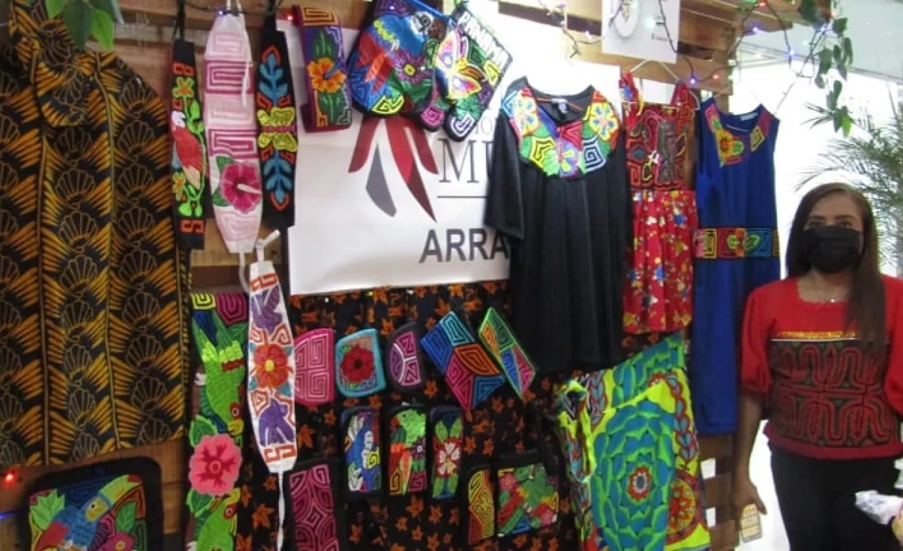 Culmina con éxito el Pasillo del Emprendiemiento (Fotos)