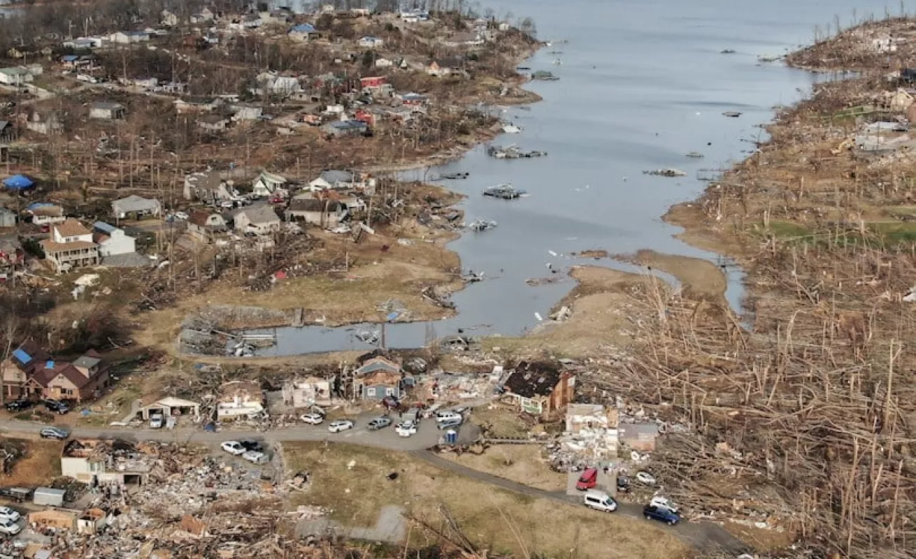 Divulgan imágenes de la magnitud de la devastación en EEUU tras paso de tornados (Fotos)