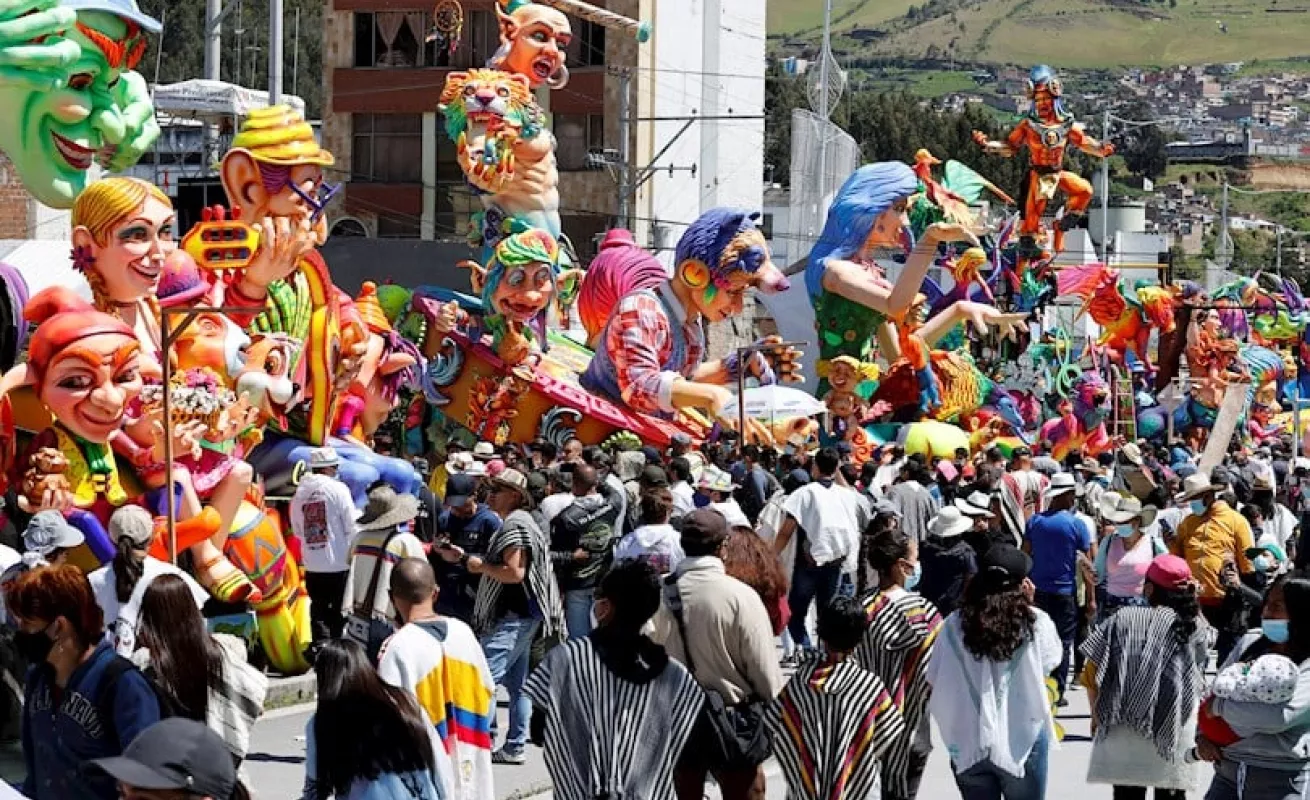 Canto a la Tierra" llena de música y color el Carnaval de Negros y Blancos (Fotos)