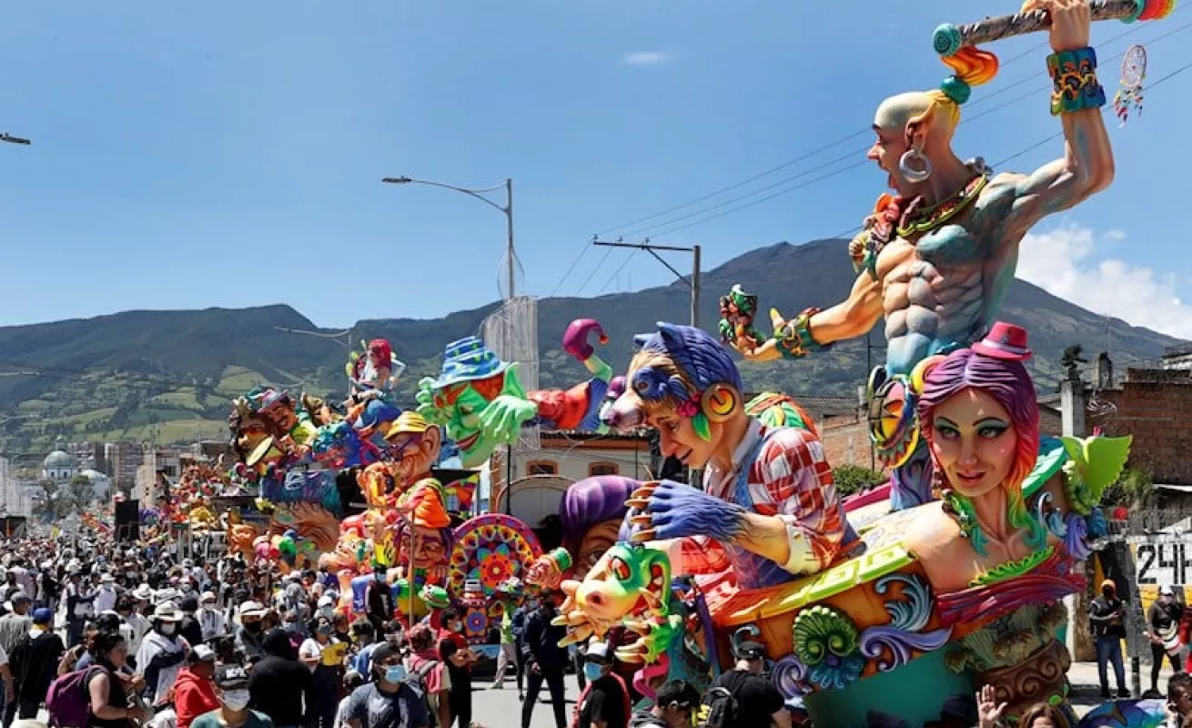 Canto a la Tierra" llena de música y color el Carnaval de Negros y Blancos (Fotos)
