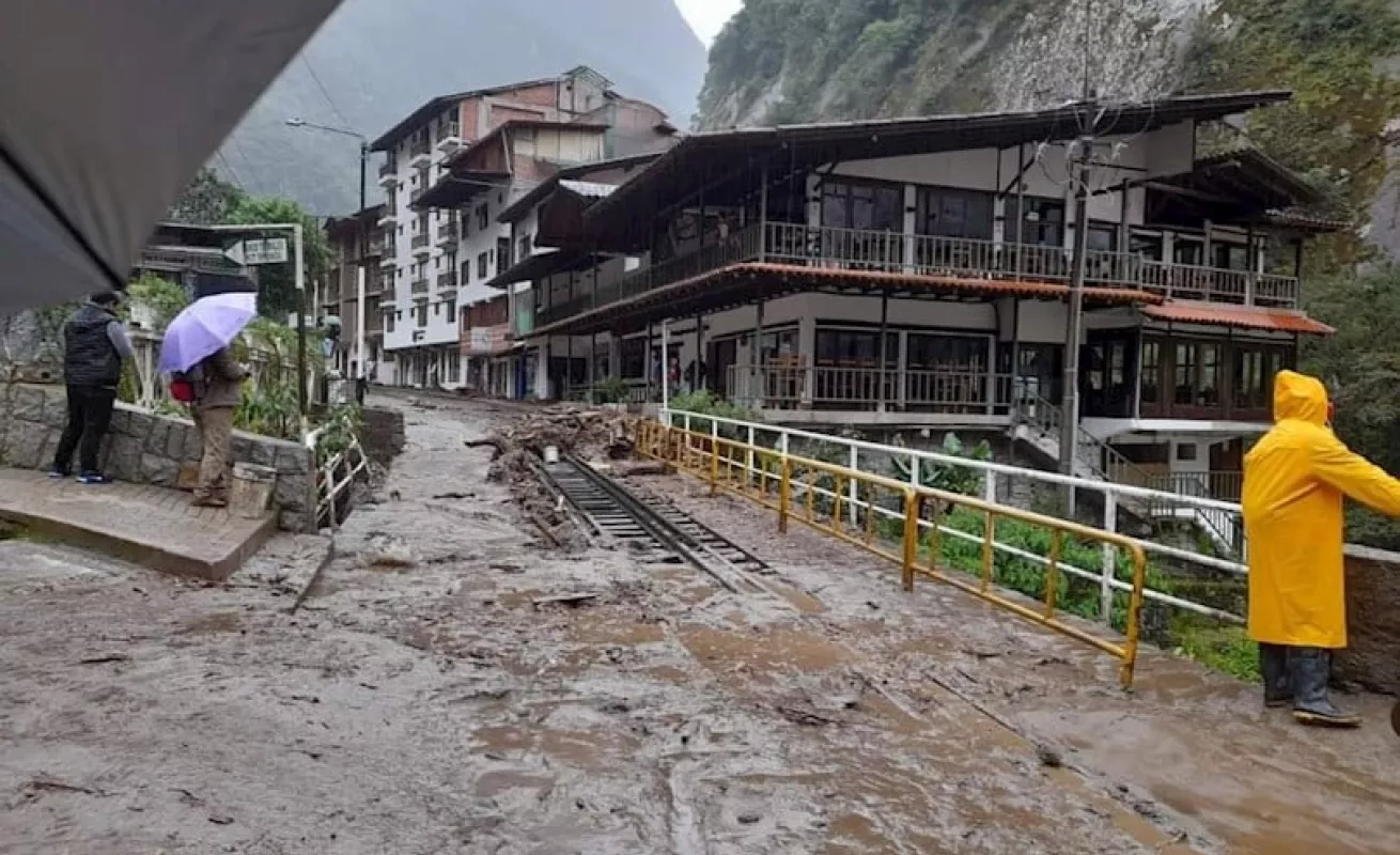 Así luce el pueblo de Machu Picchu tras inundación (Fotos)