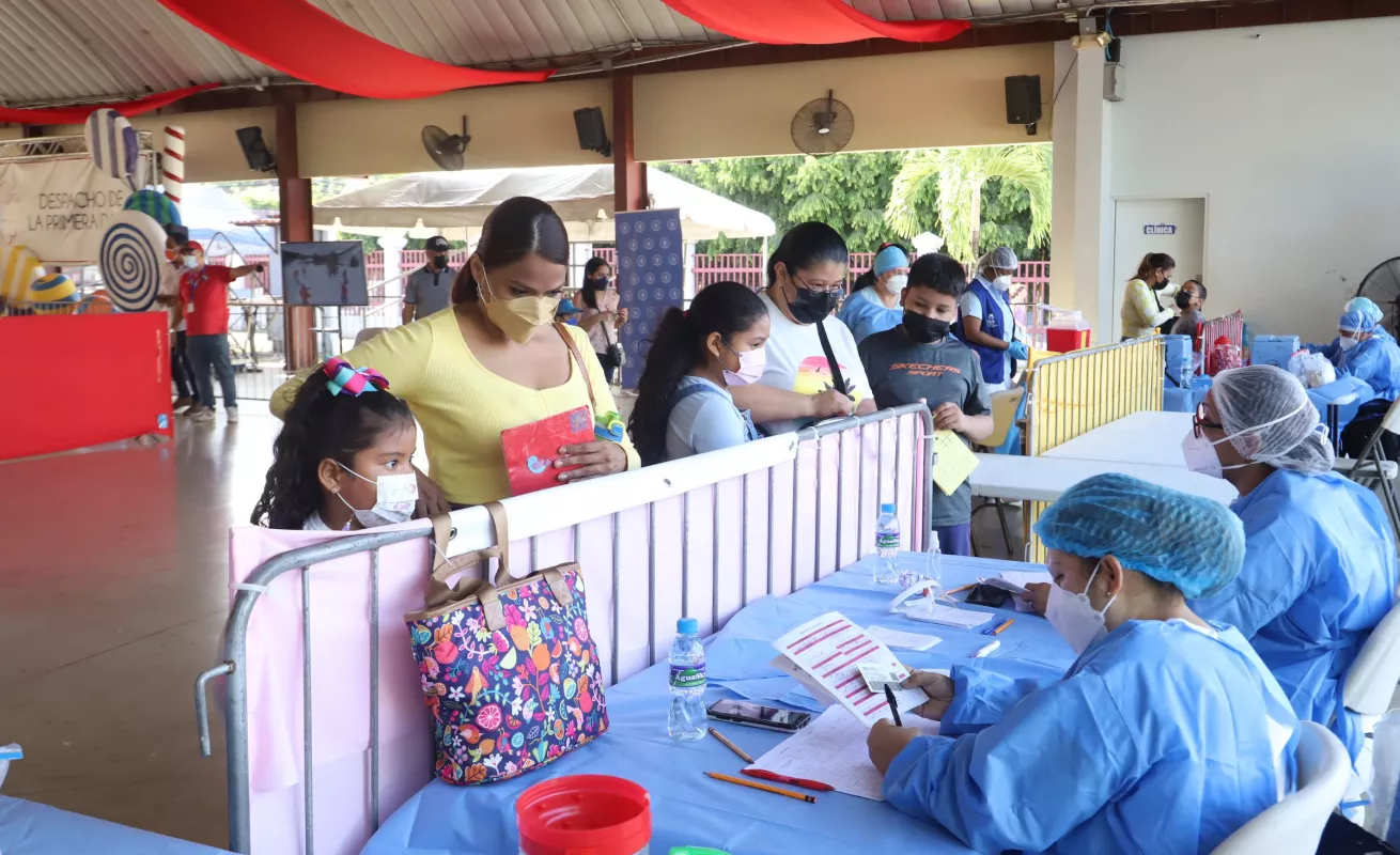 Finaliza vacunación pediátrica en el Parque Omar 