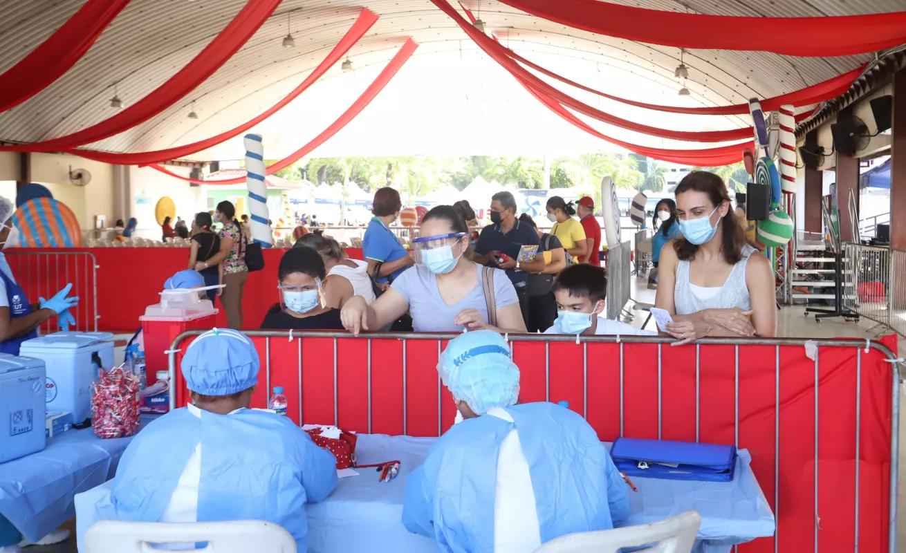 Finaliza vacunación pediátrica en el Parque Omar 