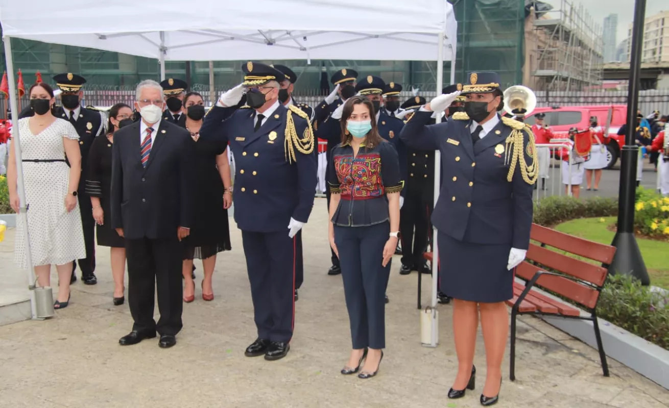 Bomberos conmemoran 108 años de la tragedia del Polvorín
