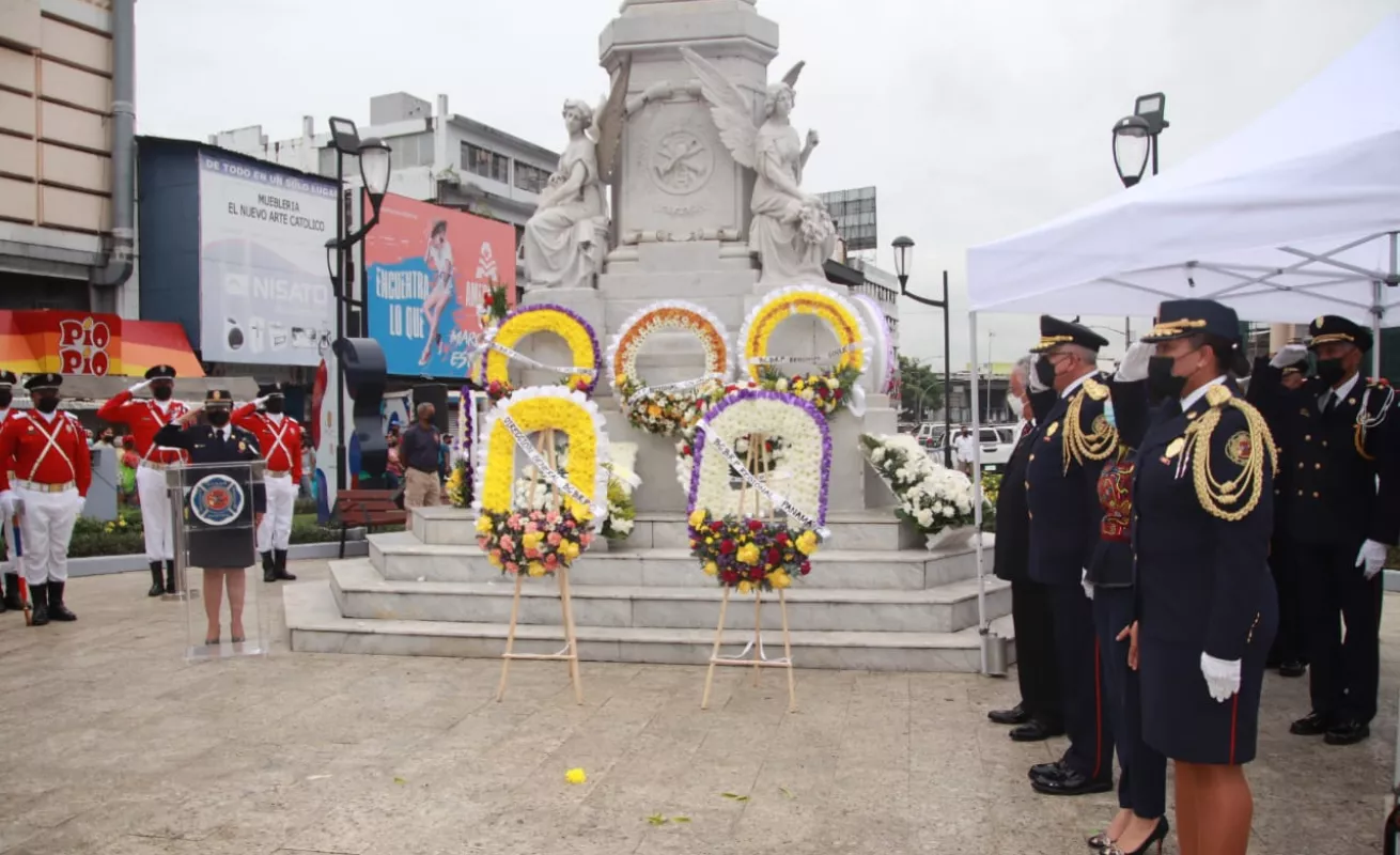 Bomberos conmemoran 108 años de la tragedia del Polvorín