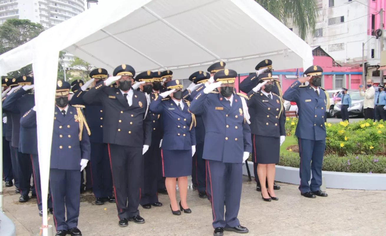 Bomberos conmemoran 108 años de la tragedia del Polvorín