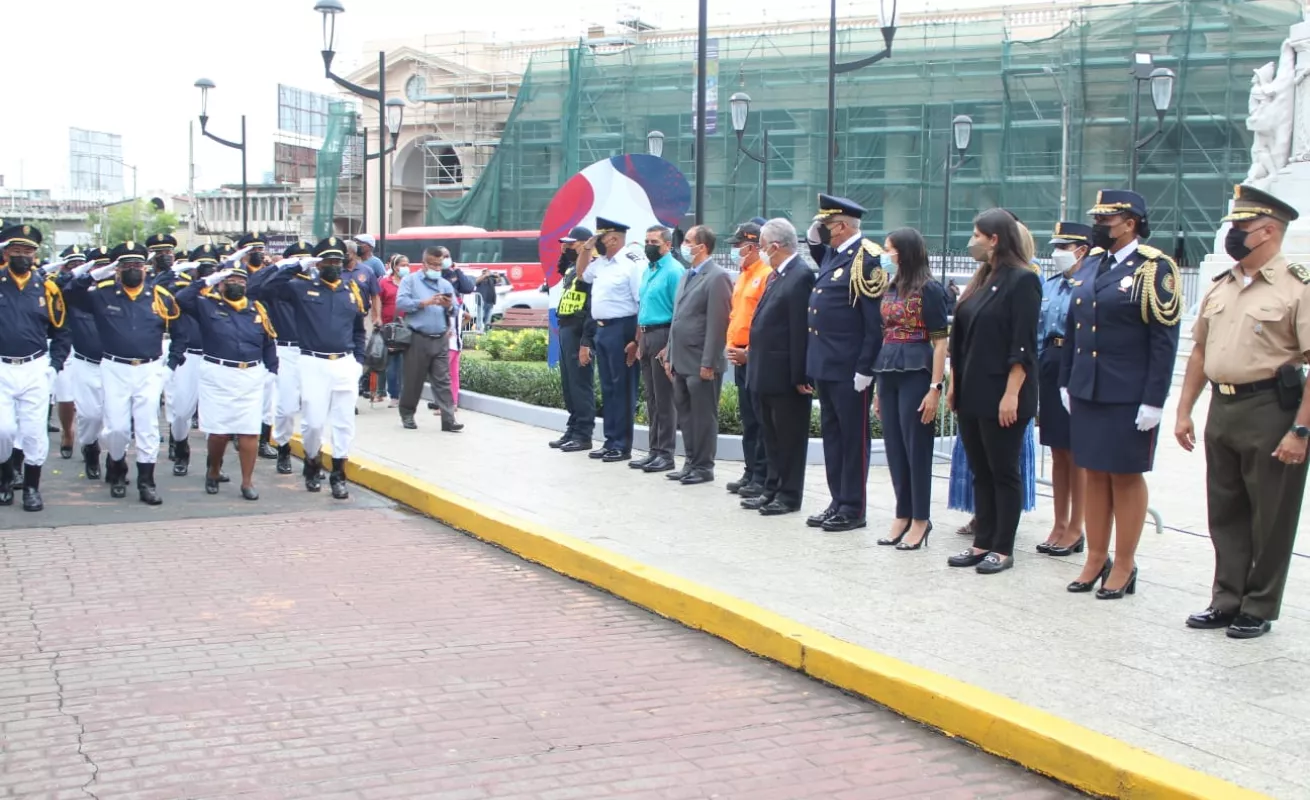 Bomberos conmemoran 108 años de la tragedia del Polvorín