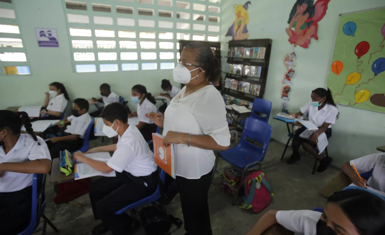 Regreso a clases a pesar de la huelga