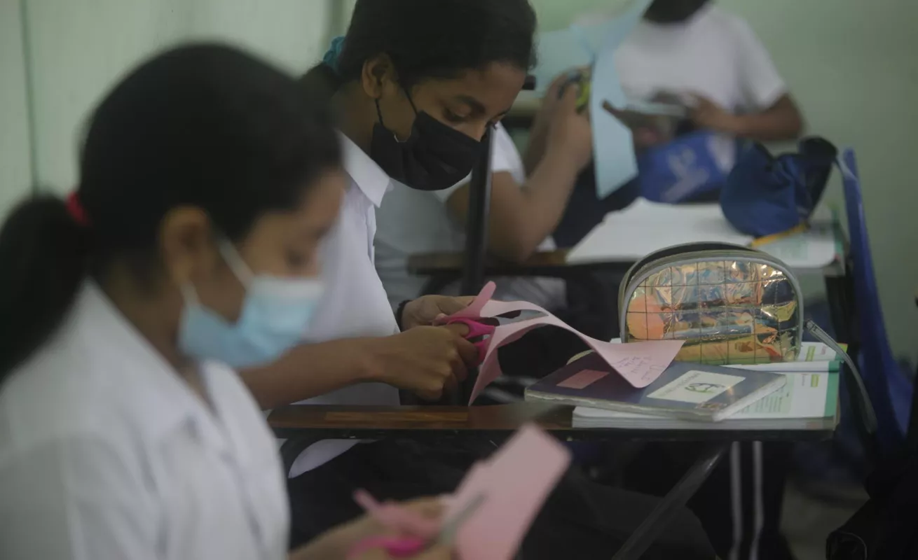 Regreso a clases a pesar de la huelga