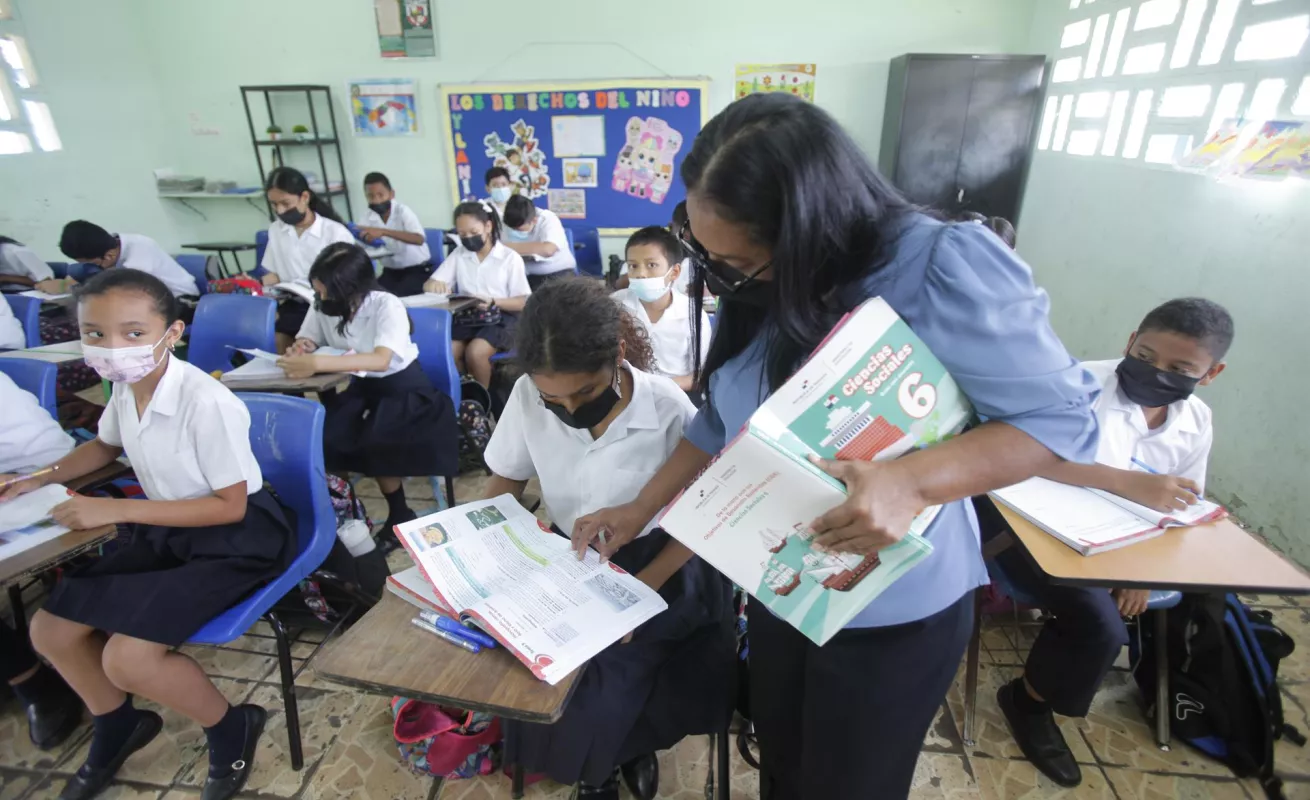 Regreso a clases a pesar de la huelga