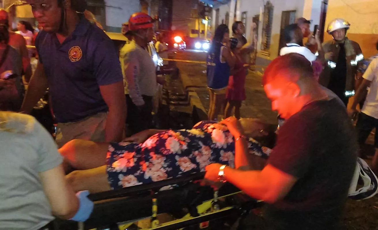 12 imágenes que muestran el impacto del  colapso de un inmueble