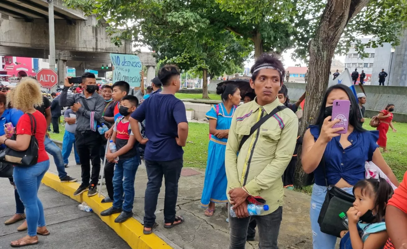 Originarios marchan por sus derechos en la capital