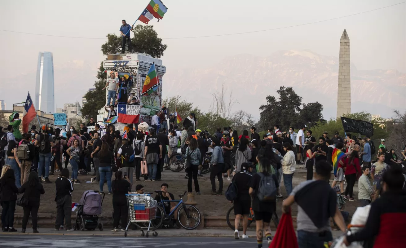 Chile rechaza con un aplastante 62,2 % la propuesta de nueva Constitución